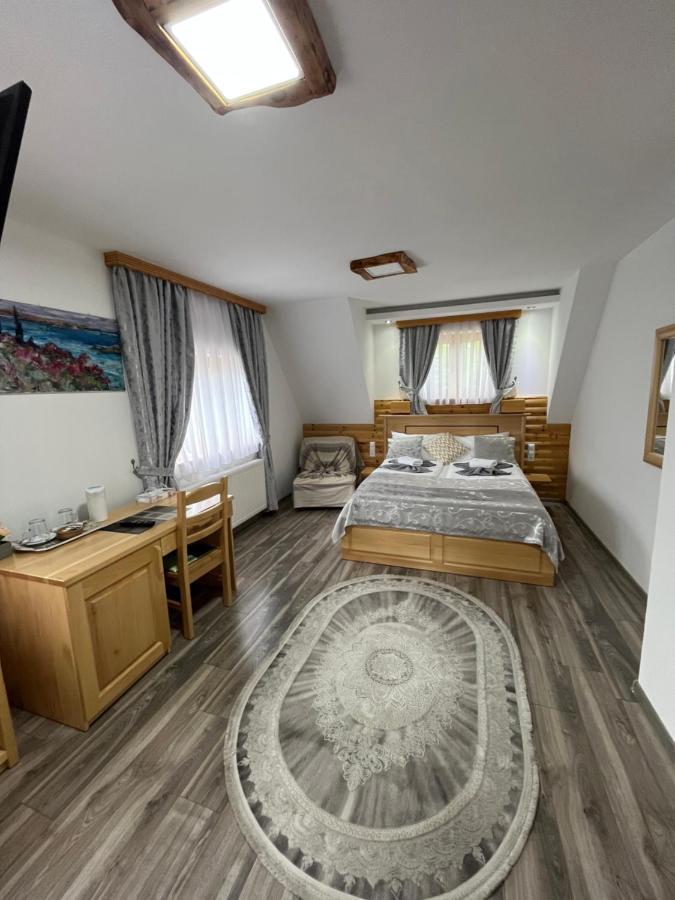 Rustic Inn River Prijeboj Екстериор снимка