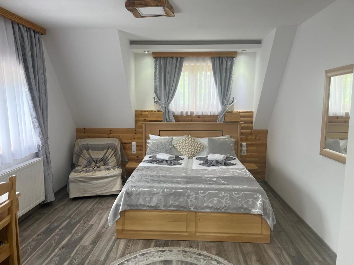 Rustic Inn River Prijeboj Екстериор снимка