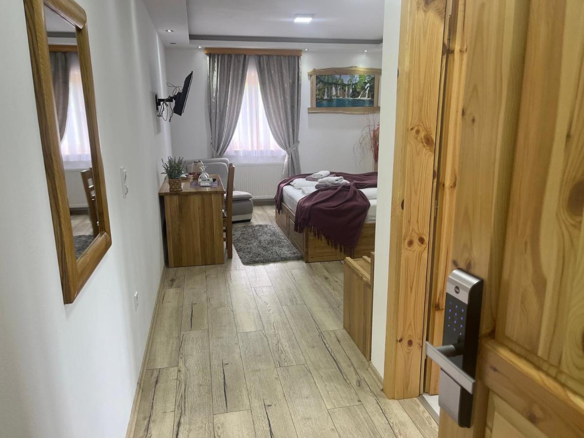 Rustic Inn River Prijeboj Екстериор снимка