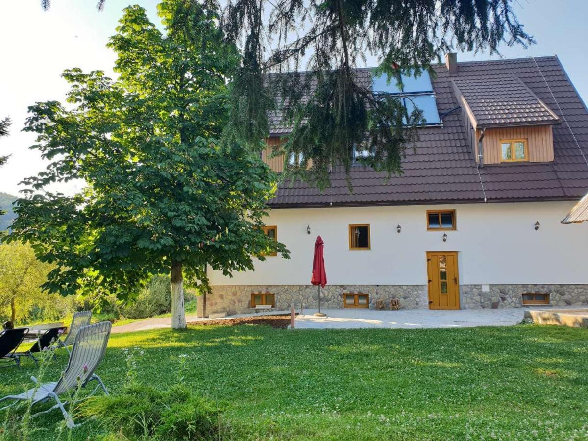 Rustic Inn River Prijeboj Екстериор снимка